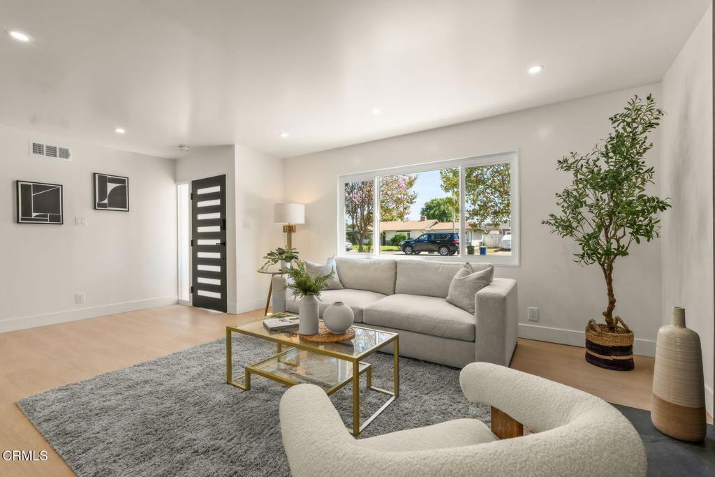 585 Wendy Property Photo 12