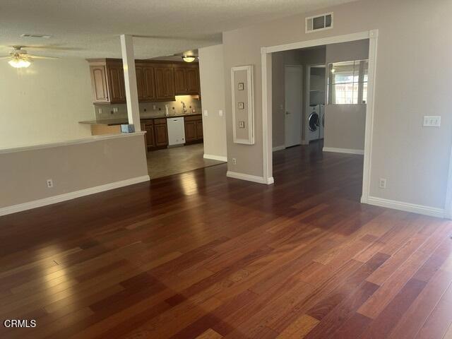 5177 Creekside Road Property Photo 4