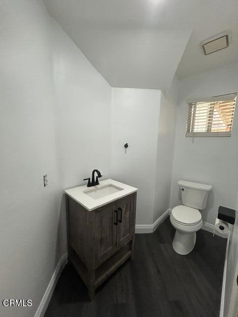 984 Meadowlark Drive Property Photo 6