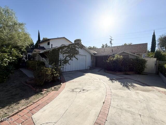 5213 Don Pio Drive Property Photo 1