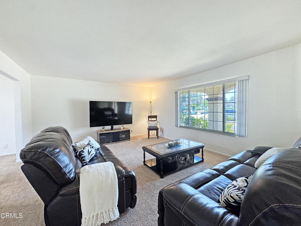 2401 El Portal Way Property Photo 4