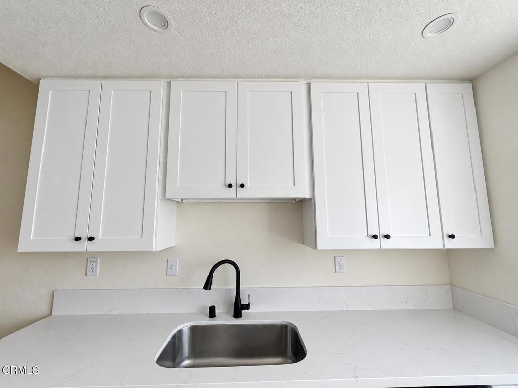 5156 Columbus Place Property Photo 3