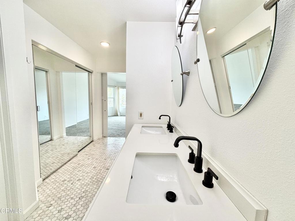 2287 Martinique Lane Property Photo 7