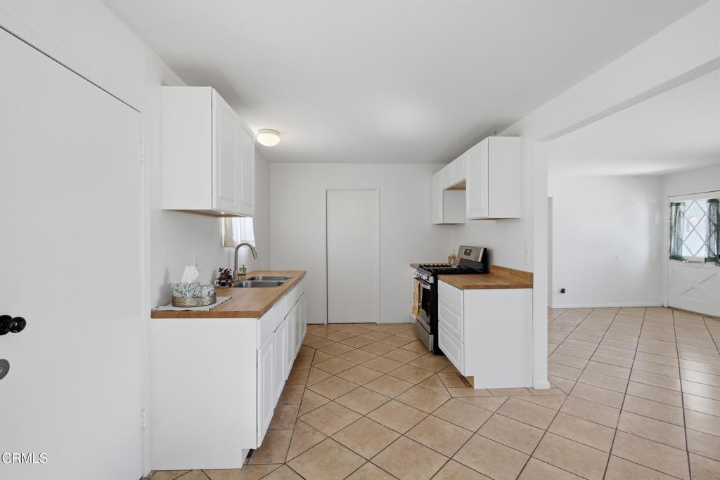 4035 Del Mar Place Property Photo 7
