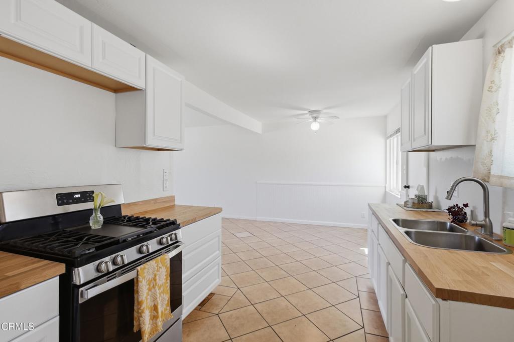 4035 Del Mar Place Property Photo 8