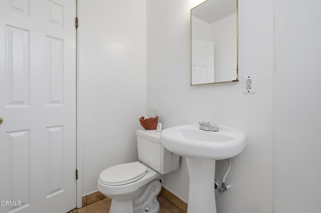 4035 Del Mar Place Property Photo 11