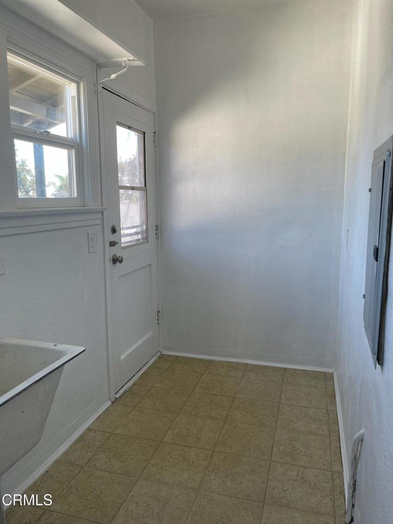 1806 Evans Avenue C Property Photo 12