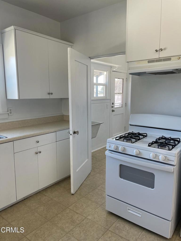 1806 Evans Avenue C Property Photo 13