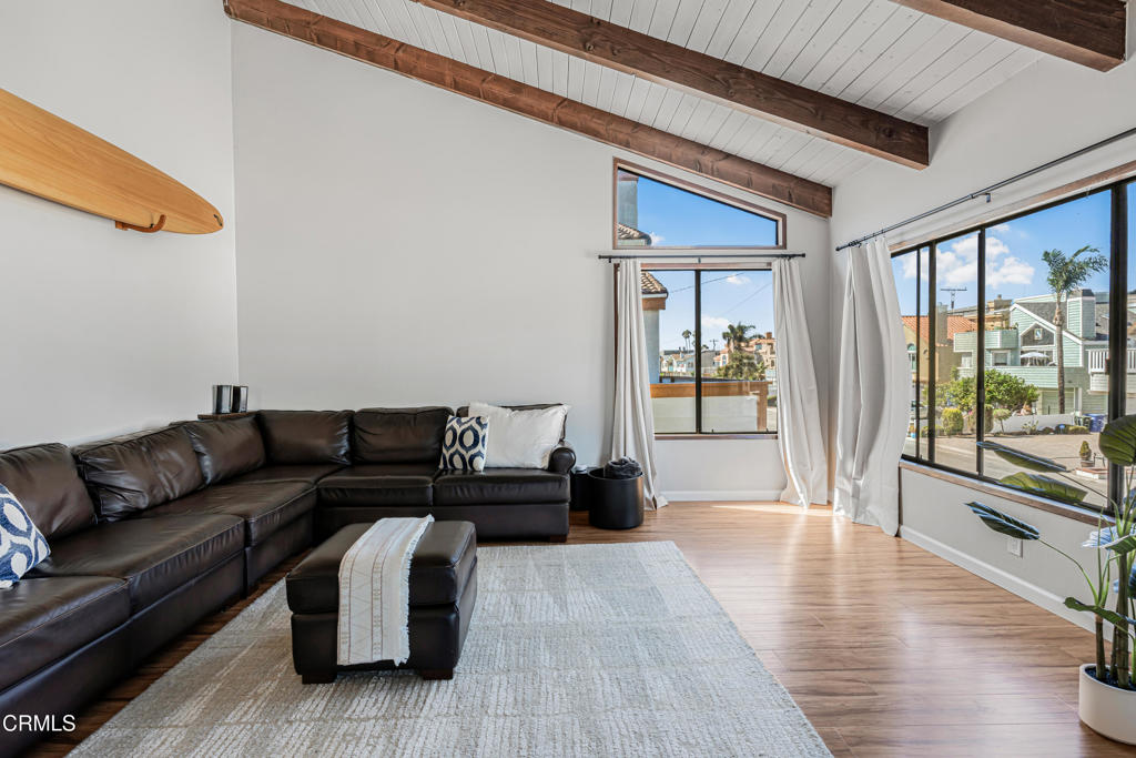 336 Hollywood Boulevard Property Photo 4