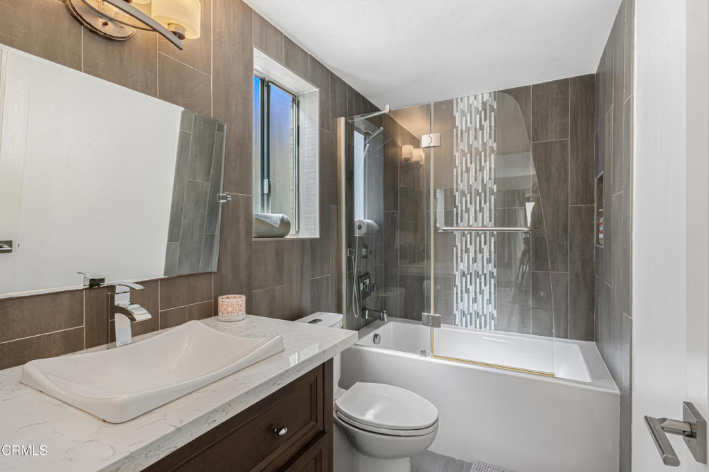 336 Hollywood Boulevard Property Photo 15