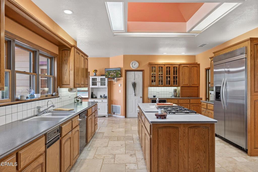 1125 Spring Street Property Photo 14