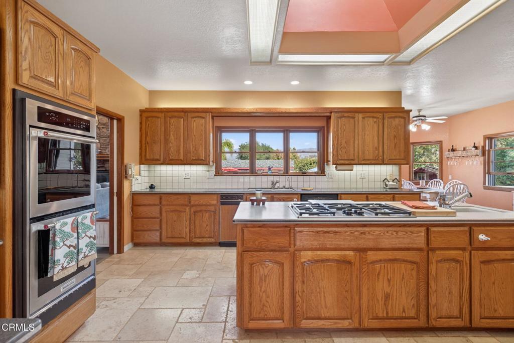 1125 Spring Street Property Photo 15