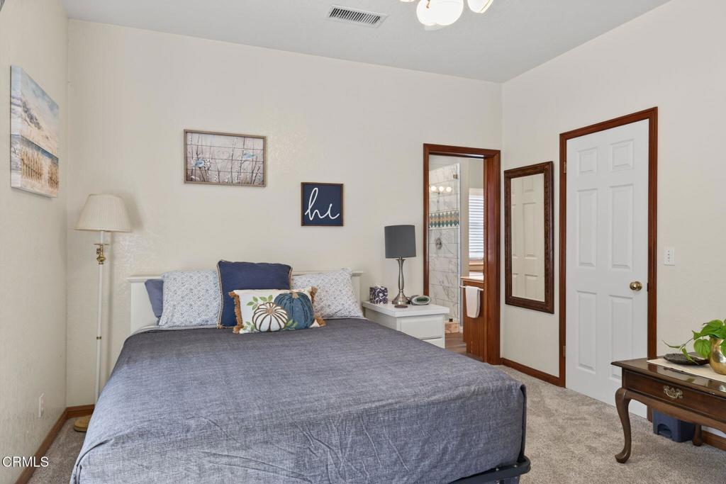 1125 Spring Street Property Photo 33