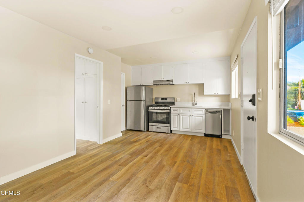 130 W Padre Street Property Photo 3