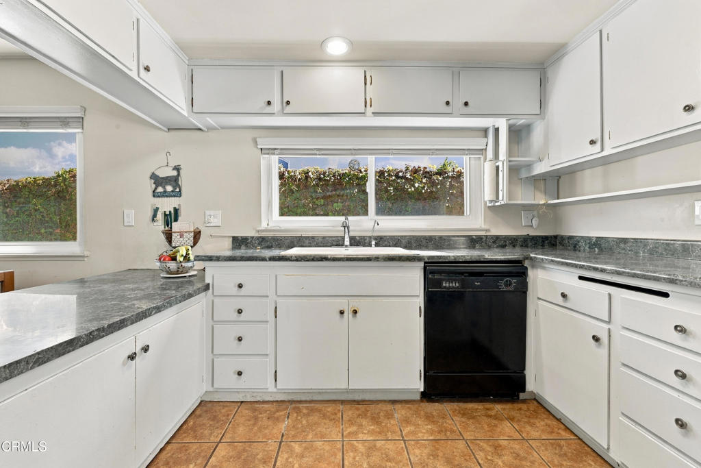 5404 Lafayette Street Property Photo 8
