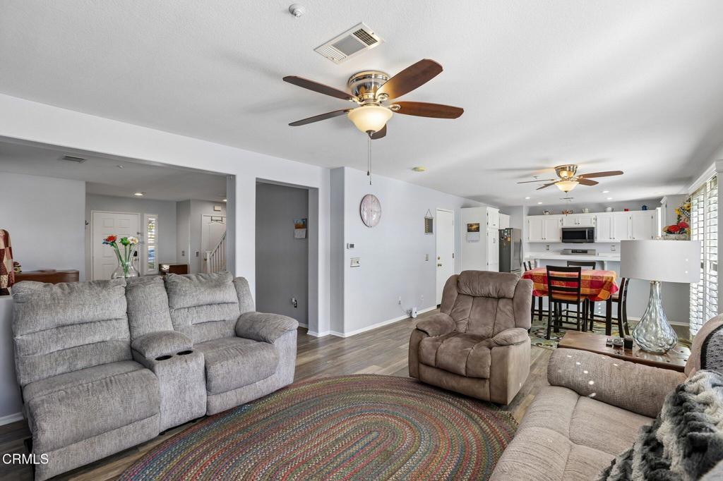 2010 Del Rey Place Property Photo 4