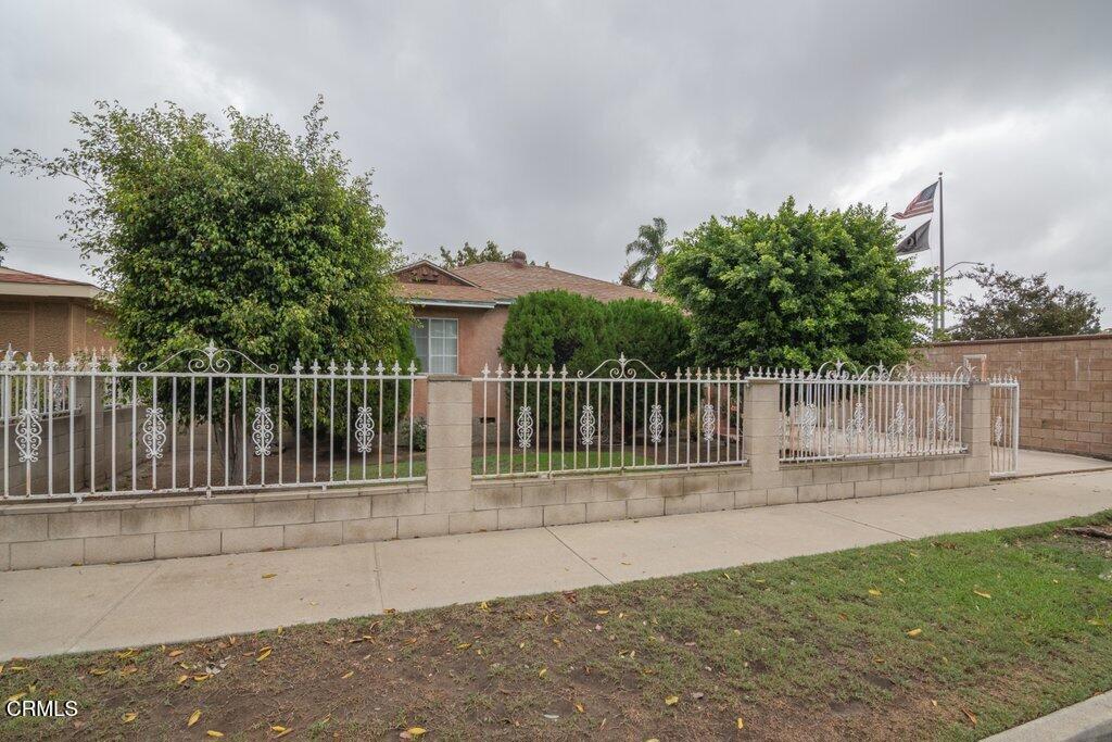 10942 Cedar Street Property Photo 2