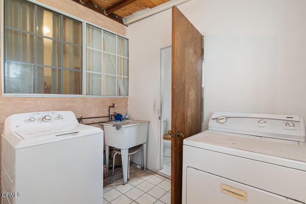 10942 Cedar Street Property Photo 11