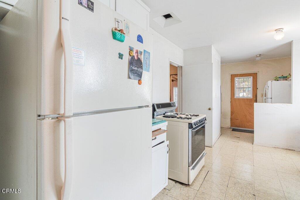 10942 Cedar Street Property Photo 19