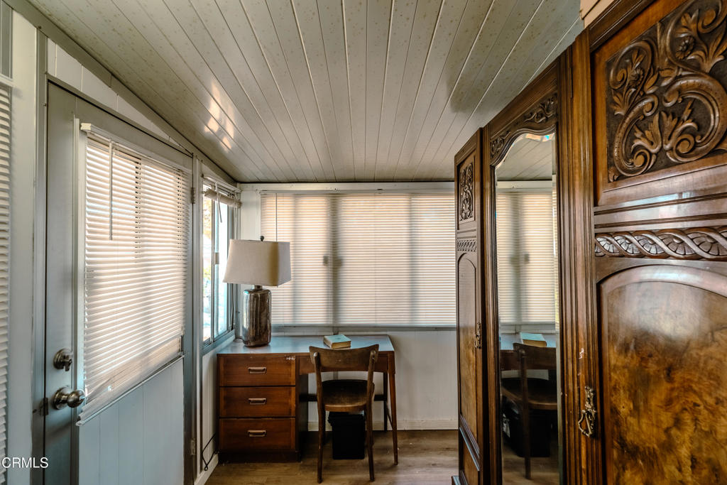 1150 Ventura Boulevard 16 Property Photo 6