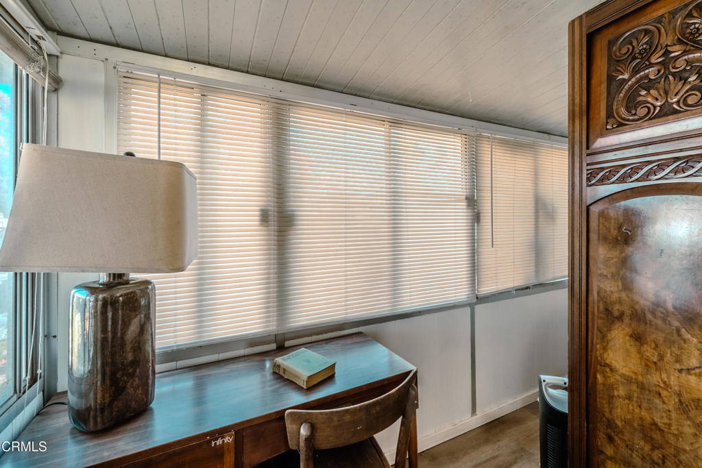 1150 Ventura Boulevard 16 Property Photo 7