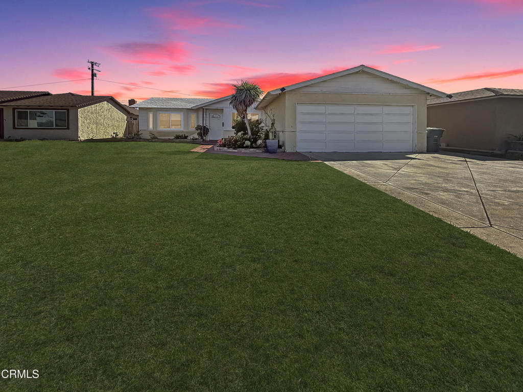 1526 N 7th Place Property Photo 1