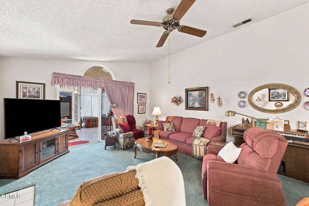 8709 White Rock Drive Property Photo 6