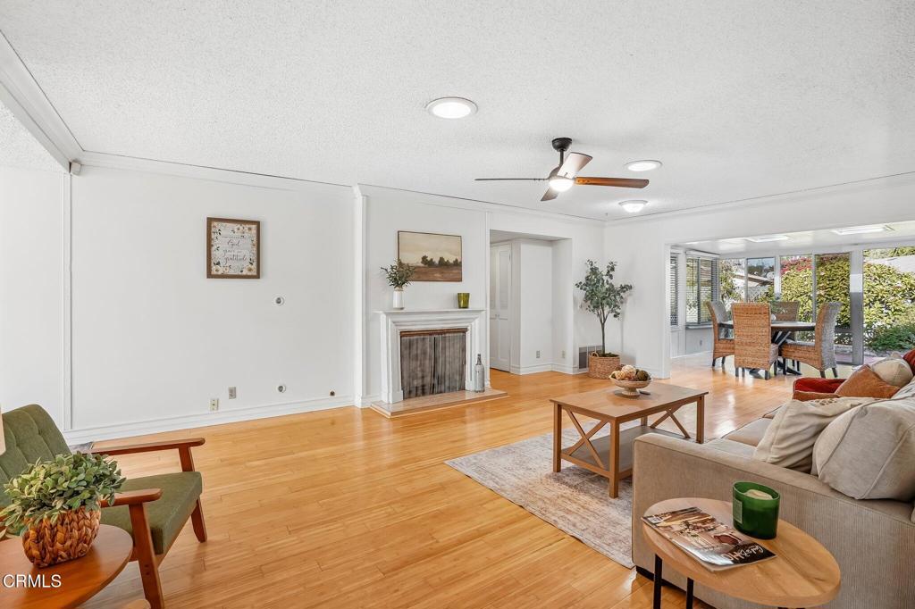 2571 Neptune Place Property Photo 4