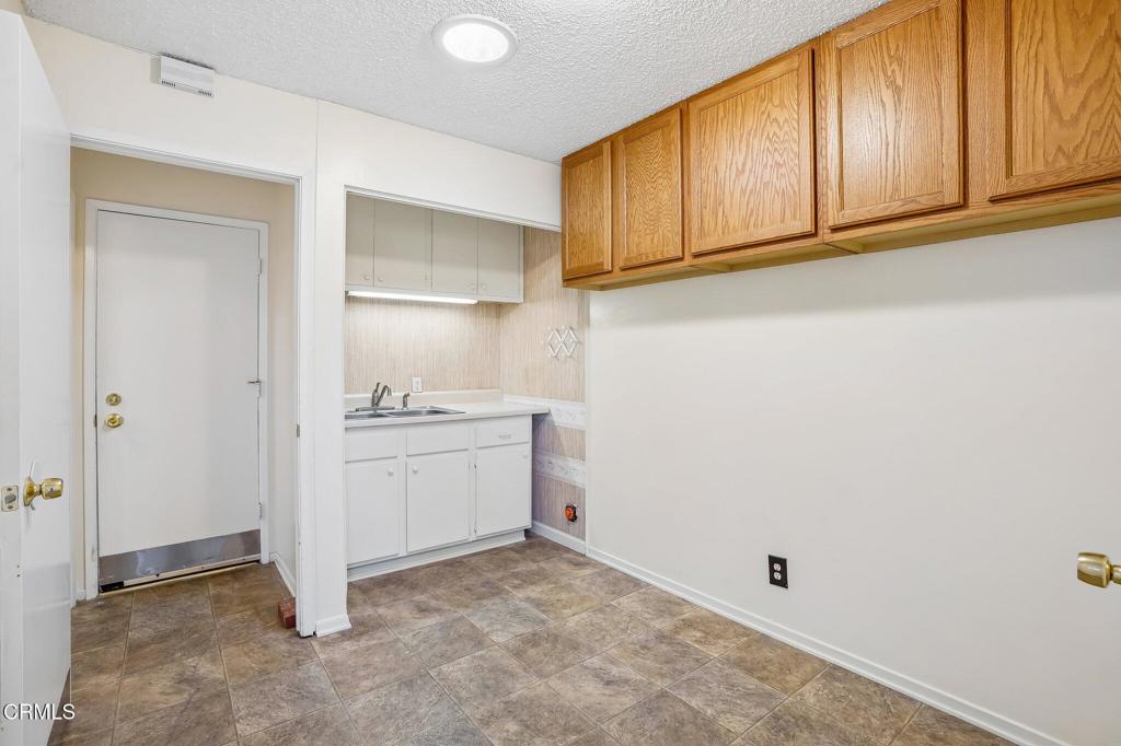 2571 Neptune Place Property Photo 30
