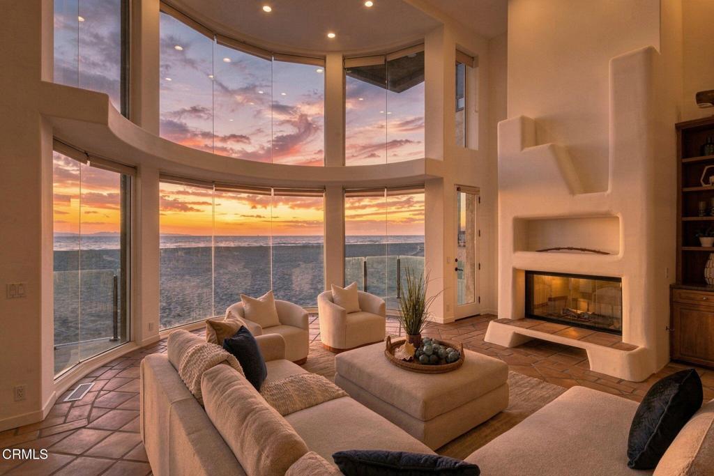 1045 Mandalay Beach Road Property Photo 3