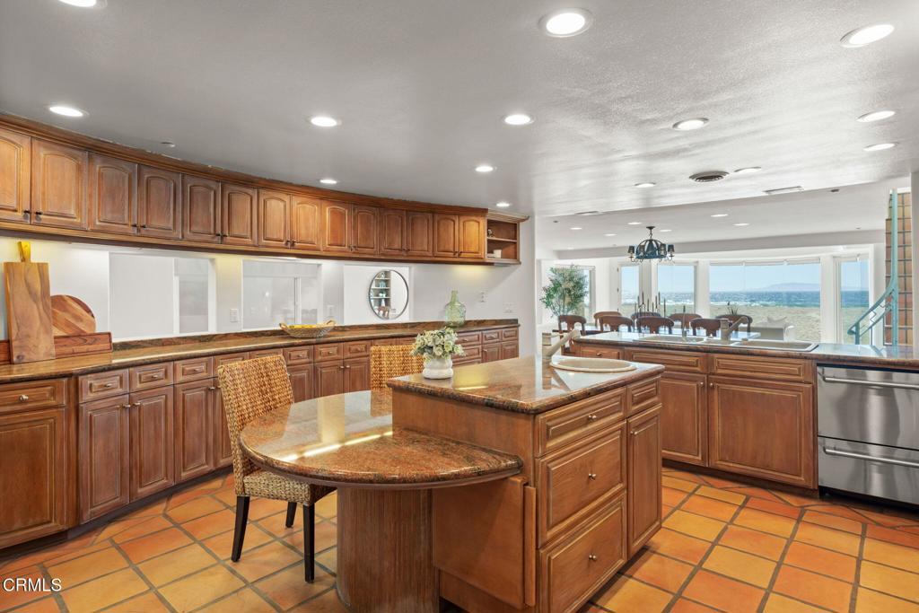 1045 Mandalay Beach Road Property Photo 16