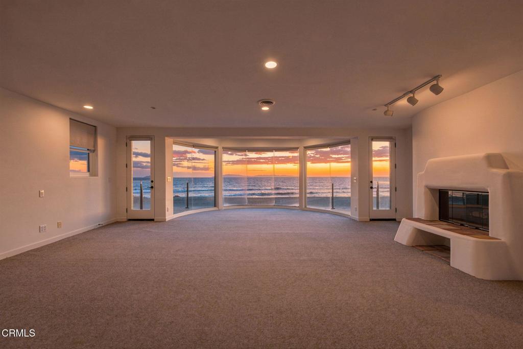 1045 Mandalay Beach Road Property Photo 27