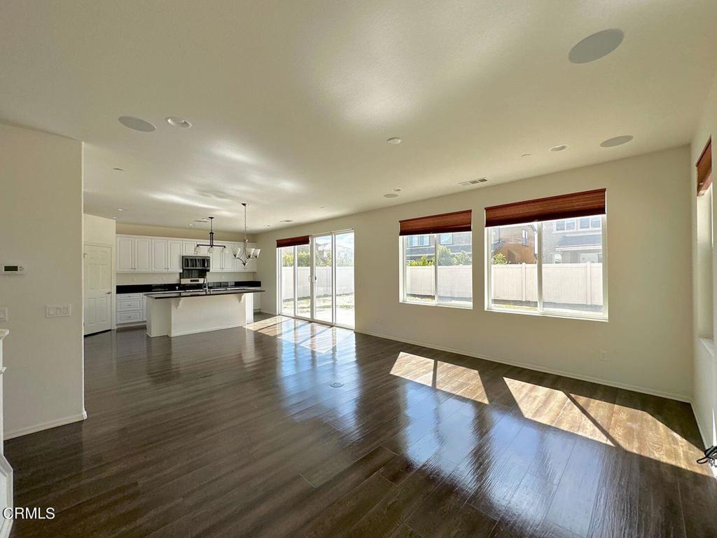 682 Seine River Way Property Photo 3
