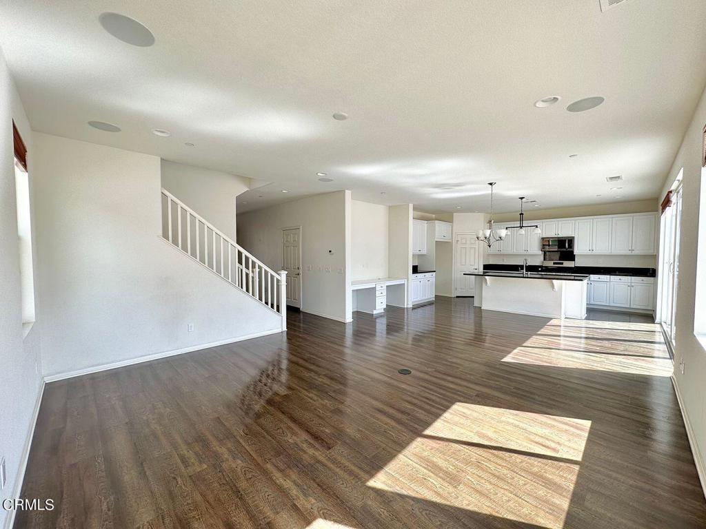682 Seine River Way Property Photo 4