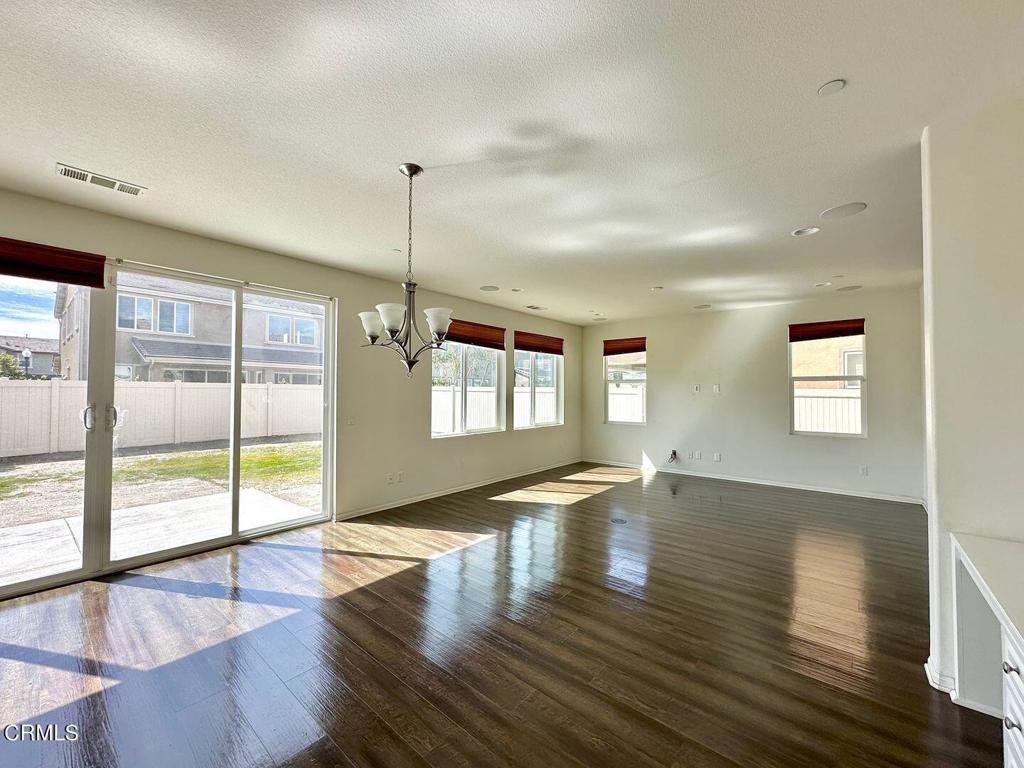 682 Seine River Way Property Photo 7