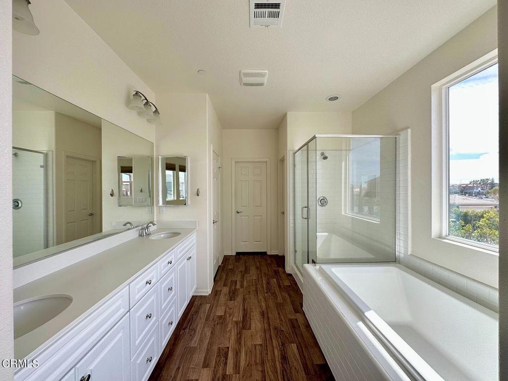 682 Seine River Way Property Photo 33