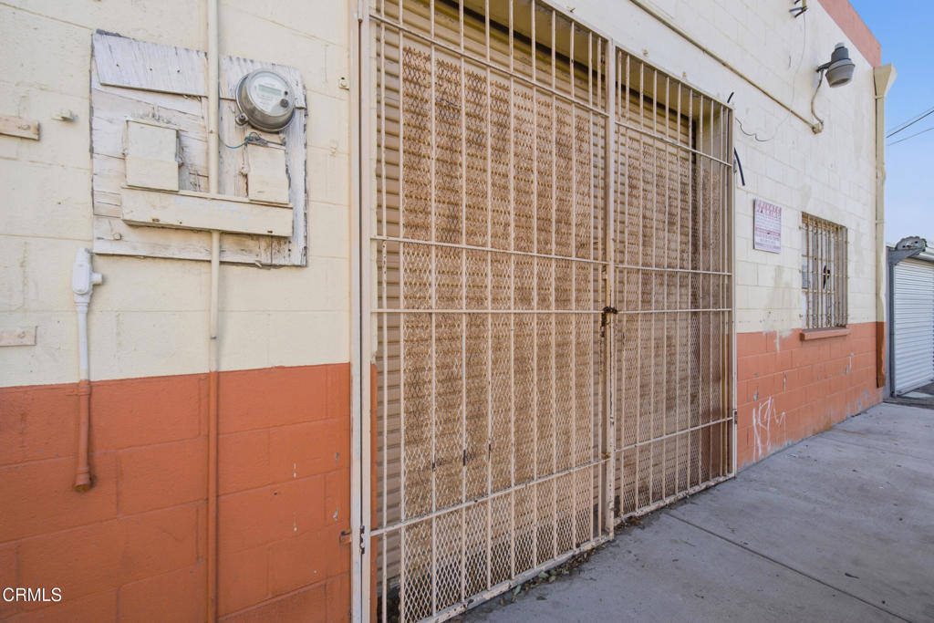 405 N Oxnard Boulevard Property Photo 5