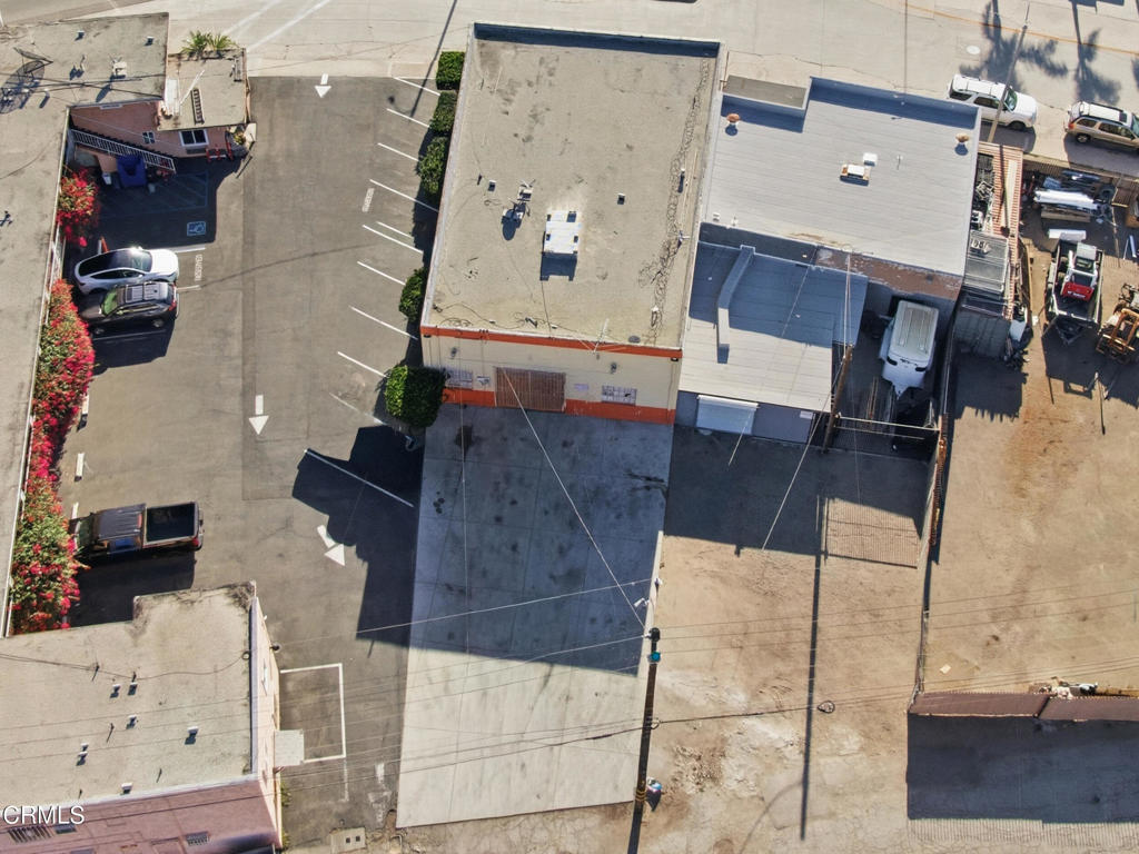 405 N Oxnard Boulevard Property Photo 8