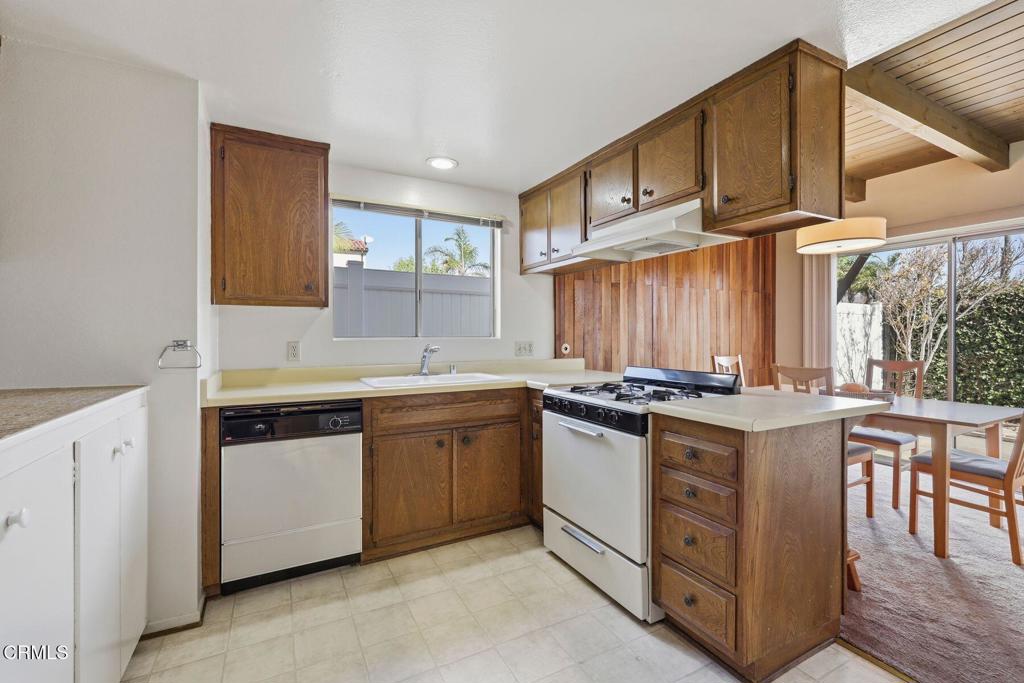 2163 Monmouth Drive Property Photo 19