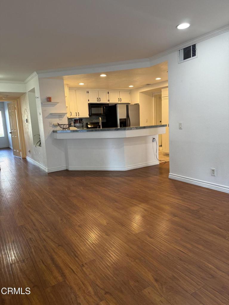 6038 Via Montanez Property Photo 2