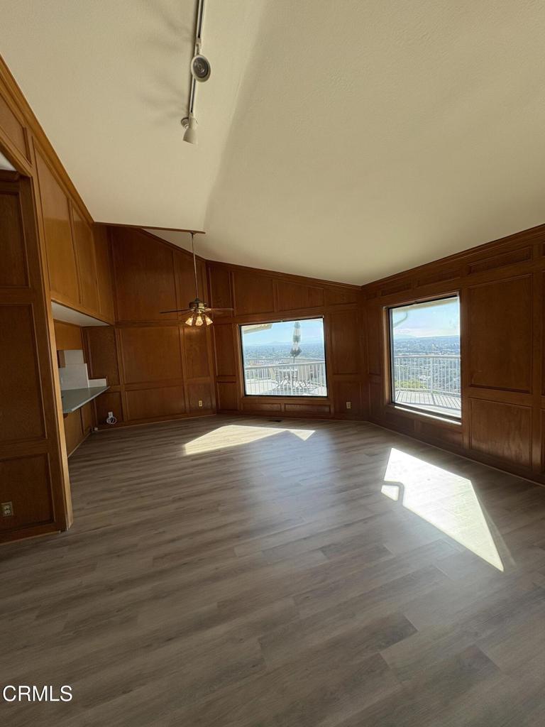 794 Summit Drive Property Photo 5
