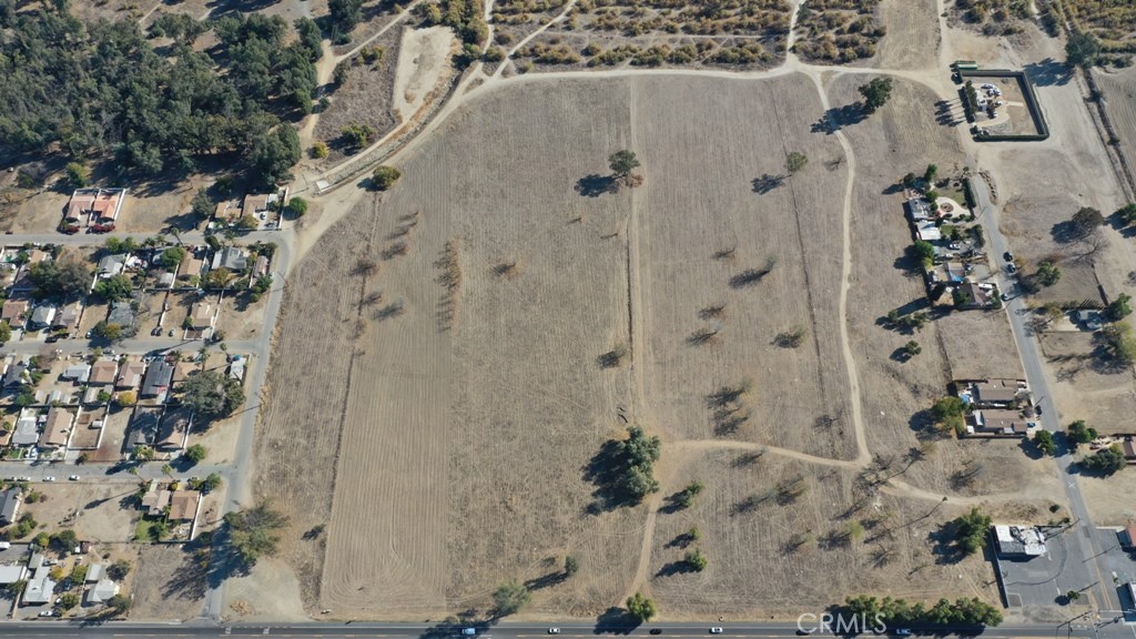 31360 Riverside Dr. Property Photo 7