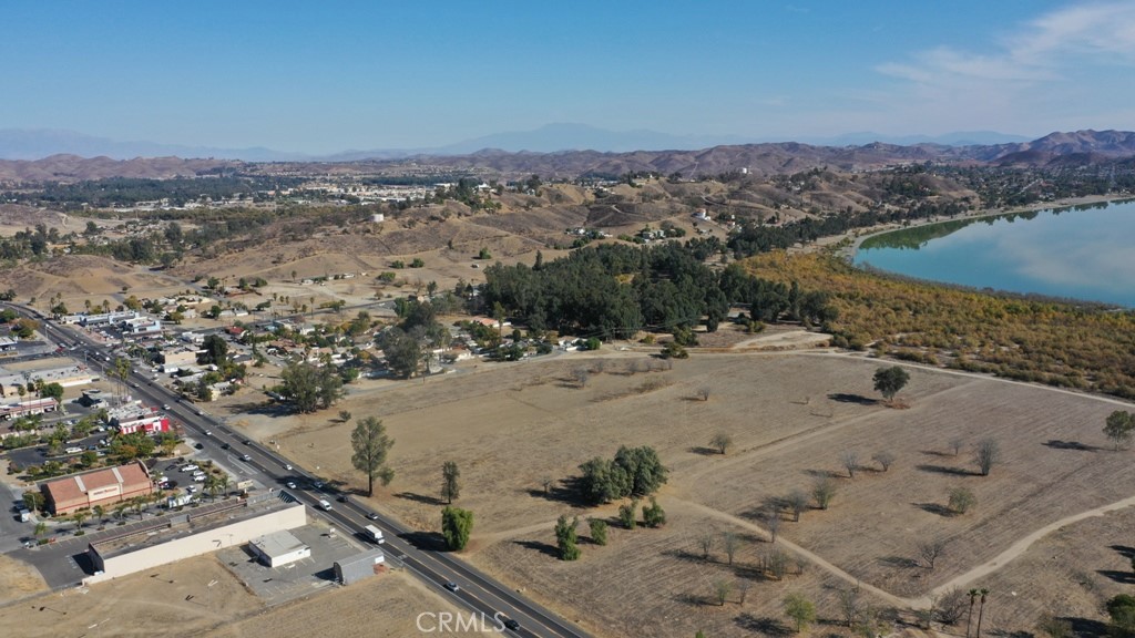 31360 Riverside Dr. Property Photo 11