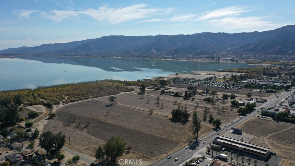 31360 Riverside Dr. Property Photo 17