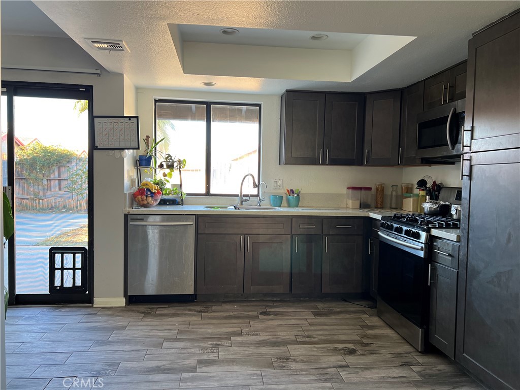 3525 Southview Court Property Photo 4