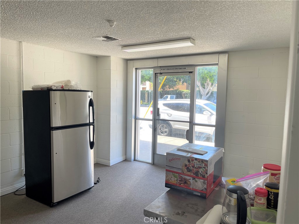 140 W Live Oak Avenue Property Photo 18