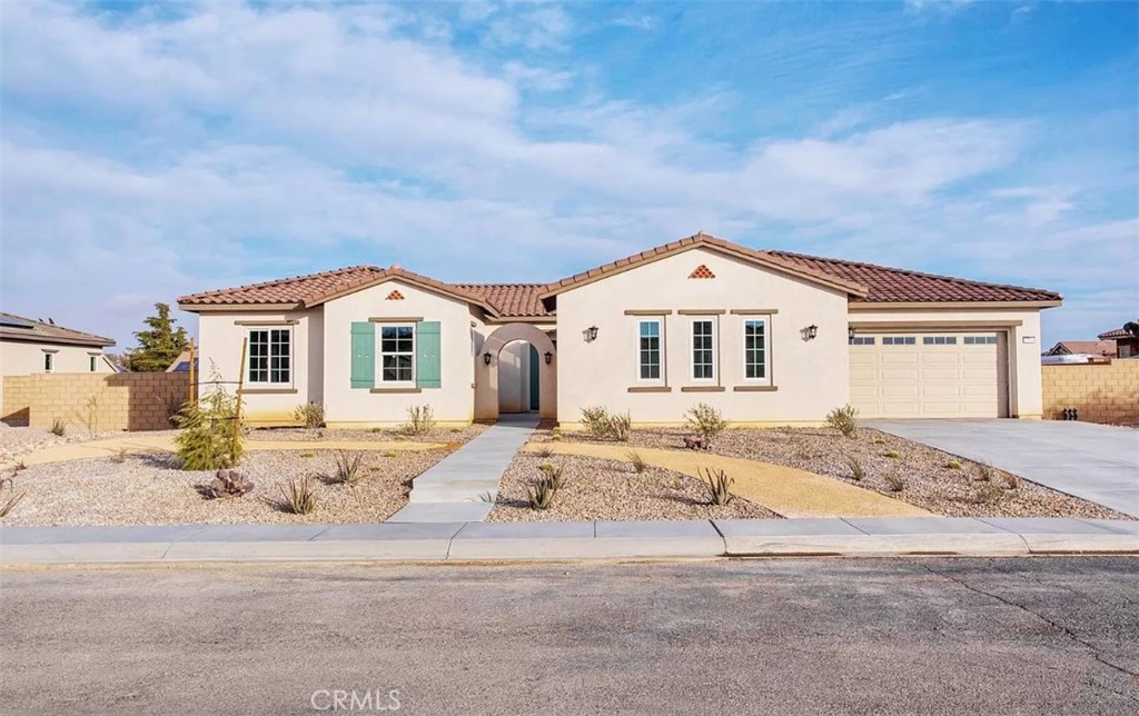 12925 Davona Dale Road Property Photo 1