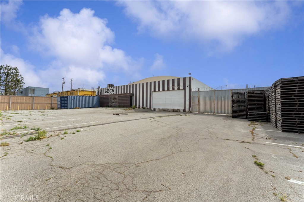 15610 S Main Street Property Photo 1