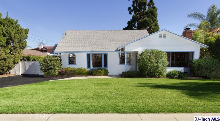 1114 6TH Property Photo 1