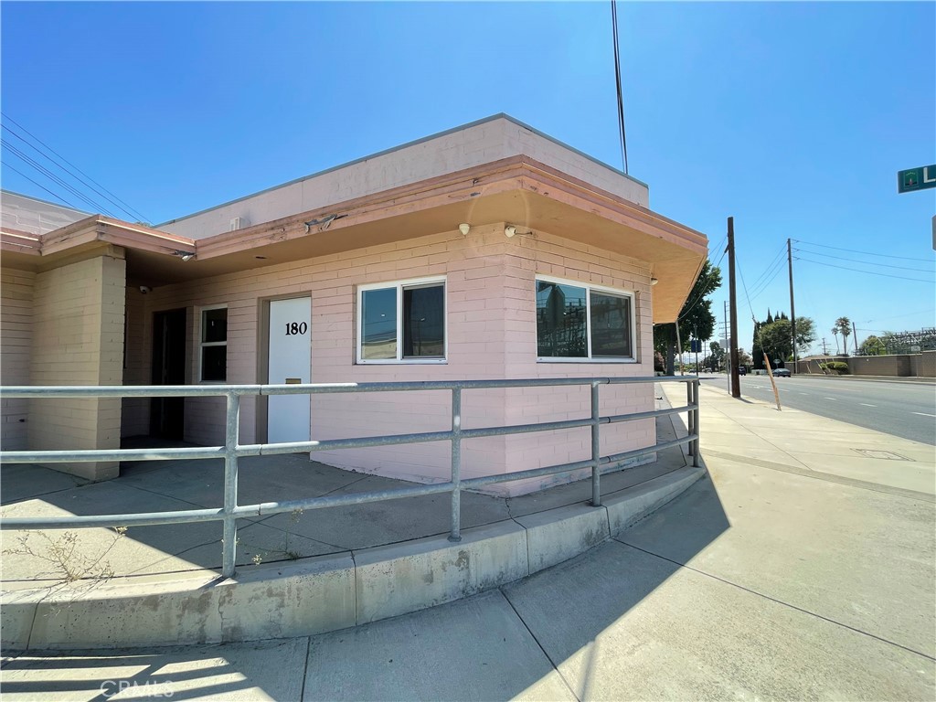 180 W Live Oak Avenue Property Photo